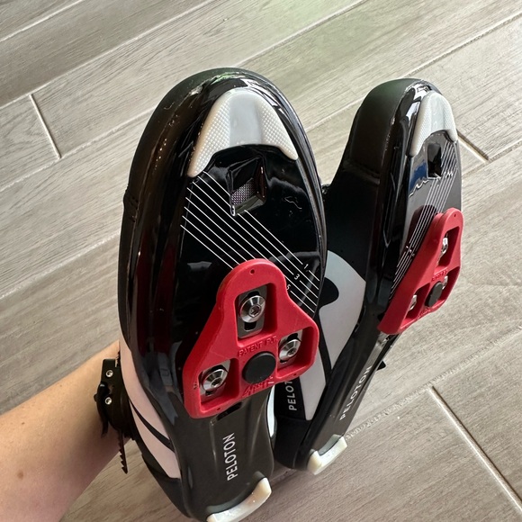 Peloton Black Cycling Shoes with Red Accents - Picture 7 of 10